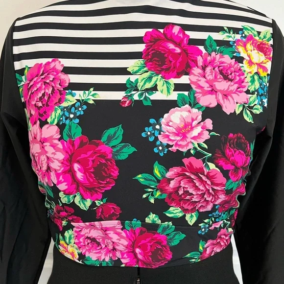 TORRID Rashguard - Picture 2 of 5